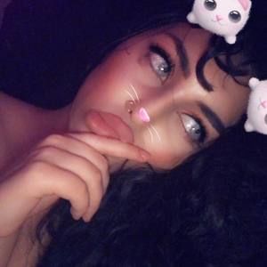 Meet your Posher, Yasaminè